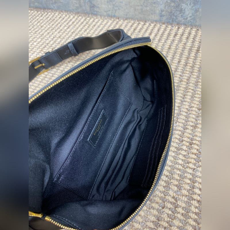 YSL classic腰包男女都可背拉鍊式開合腰包，經典標志性logo，包內有卡