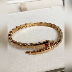 [原單對版] (配全套包裝) 寶格麗 B寶蛇乙鐲，蛇年新款紅寶石!這款蛇手鐲是