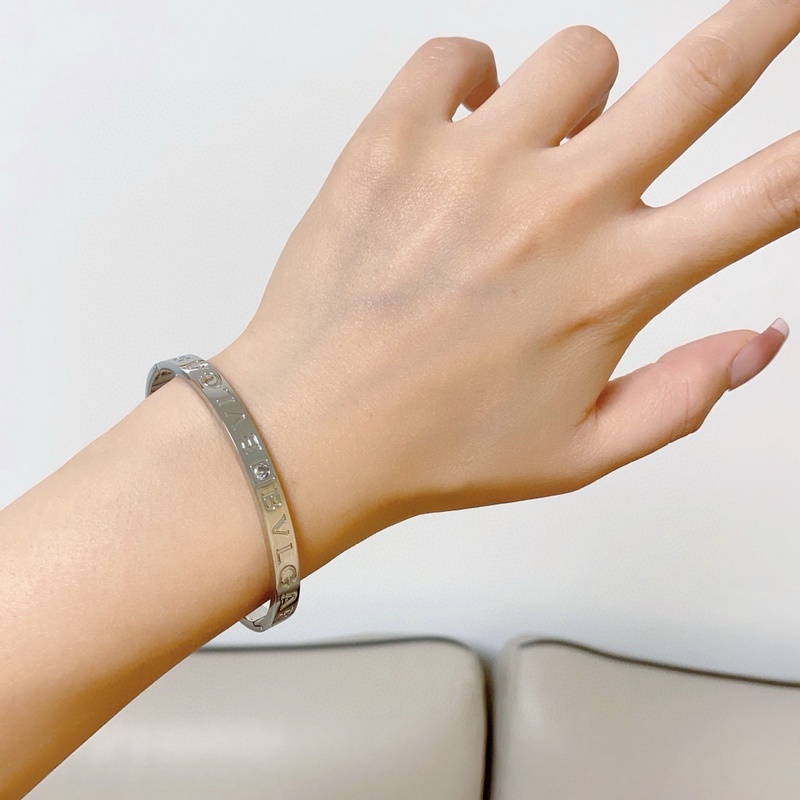 [原單對版] (配全套包裝) 寶格麗BVLGARI高品質中性款鑲鑽手鐲，非常百