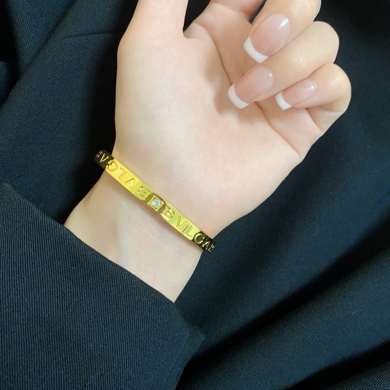 [原單對版] (配全套包裝) 寶格麗BVLGARI高品質中性款鑲鑽手鐲，非常百