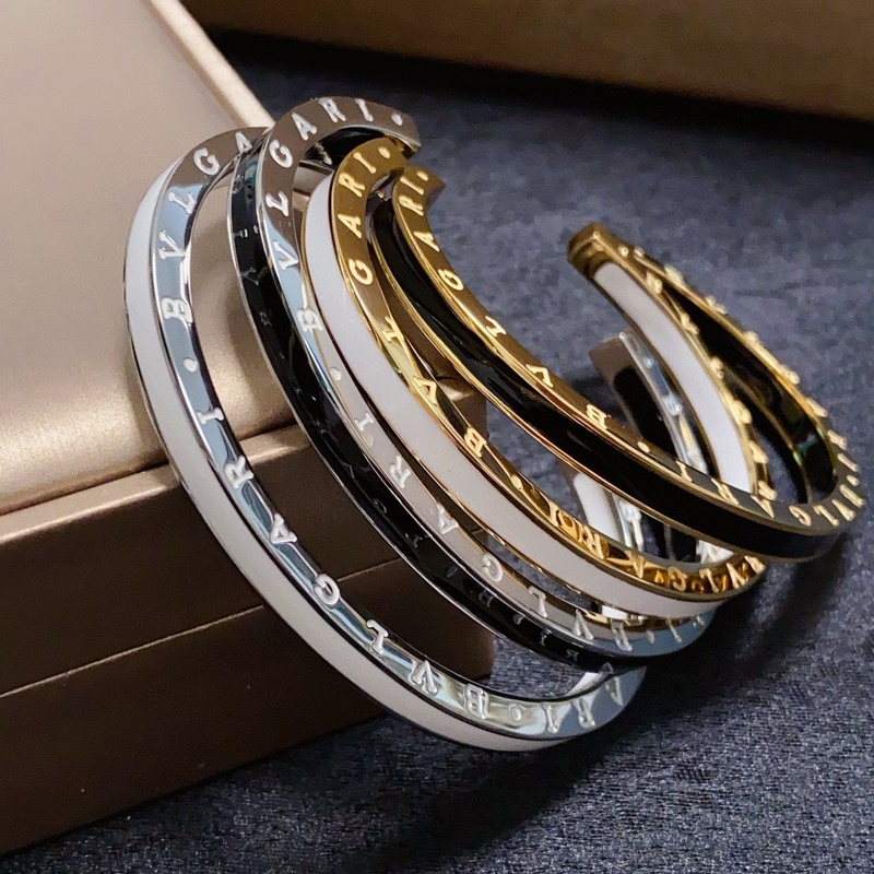 [原單對版](配專櫃對版) 寶格麗BVLGARI高品質中性款開口手鐲，非常百搭的