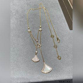 [原單對版] (配全套包裝) 寶格麗高級白貝母多扇裙子項鍊，十足的女性魅力 禮