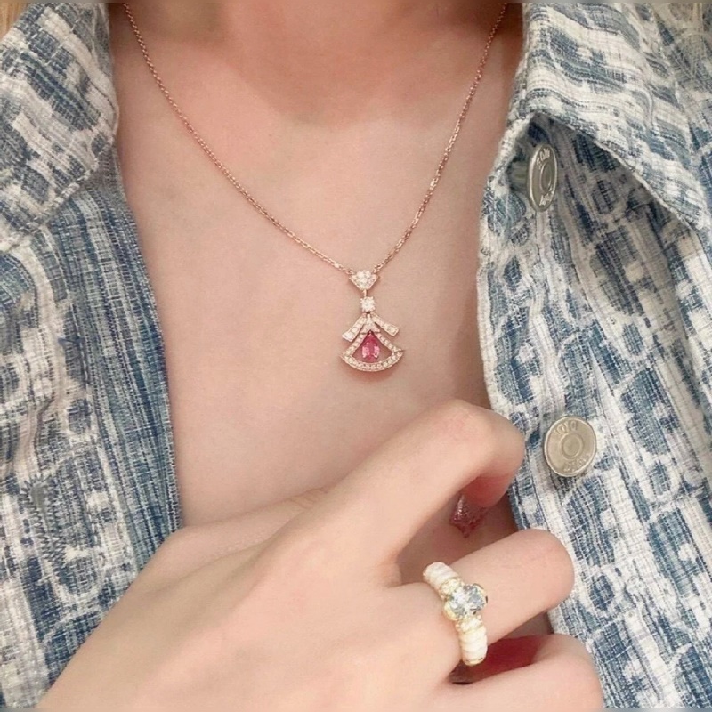 [原單對(duì)版] (配全套包裝) 寶格麗紅扇形裙子項(xiàng)鍊