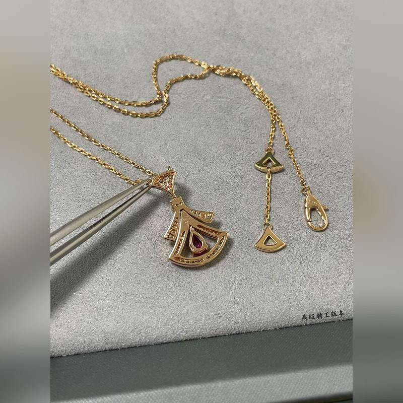 [原單對(duì)版] (配全套包裝) 寶格麗紅扇形裙子項(xiàng)鍊