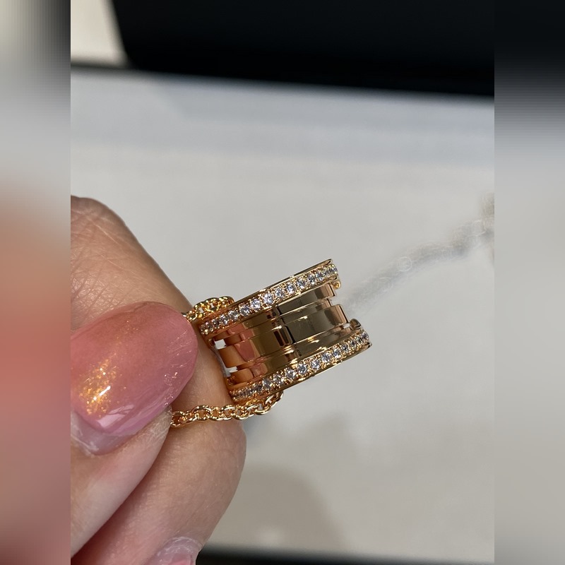 [原單對版] (配全套包裝) 寶格麗經典彈簧看細節 彈簧裡裡外外都非常精緻非常