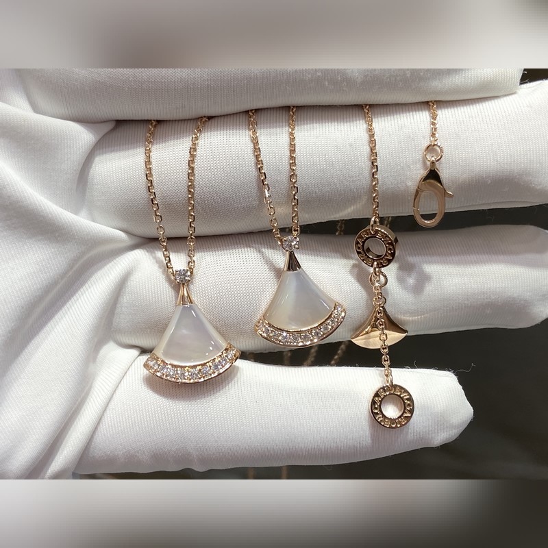 [原單對版] (配全套包裝) 寶格麗裙子項鍊