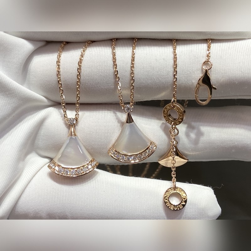 [原單對版] (配全套包裝) 寶格麗裙子項鍊