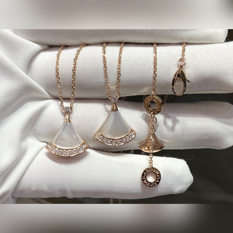 [原單對版] (配全套包裝) 寶格麗裙子項鍊