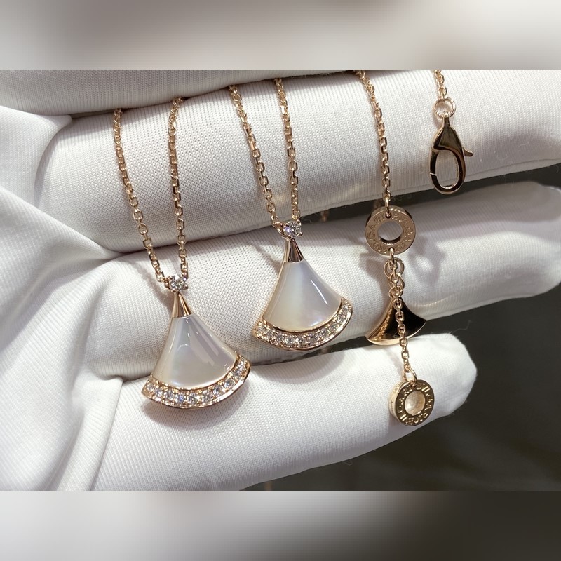 [原單對版] (配全套包裝) 寶格麗裙子項鍊