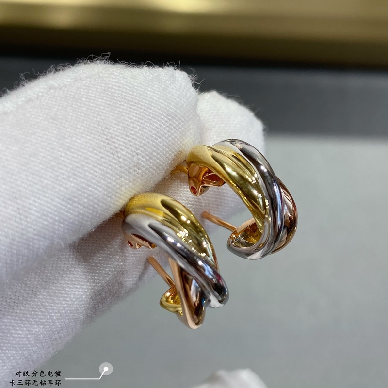 [原單對版] (配全套包裝) 卡地亞 Cartier三環(huán)無鑽耳環(huán)，又一款經(jīng)典，