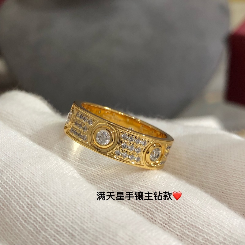 [原單對版] (配全套包裝) 老卡家經(jīng)典love滿天星寬版主鑽戒指，這款太火爆
