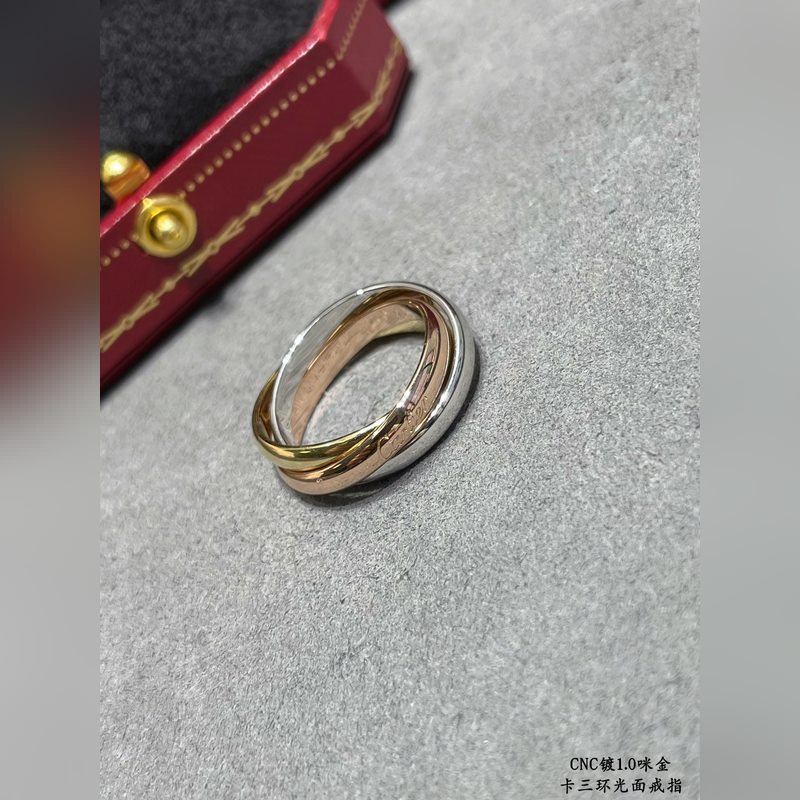 [原單對(duì)版] (配全套包裝) 卡地亞 Cartier三環(huán)無(wú)鑽戒指 人手一枚 環(huán)