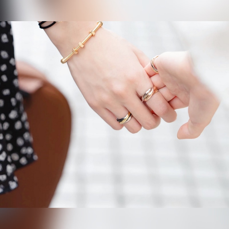 [原單對(duì)版] (配全套包裝) 卡地亞 Cartier三環(huán)無(wú)鑽戒指 人手一枚 環(huán)