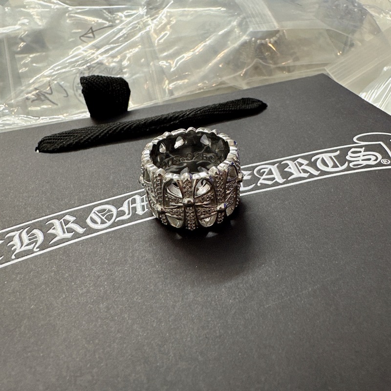 [原單對版] (配全套包裝) 卡地亞 Cartier鉑金色嘻哈冷淡羅馬十字架花