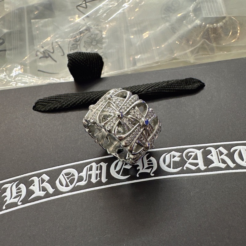 [原單對版] (配全套包裝) 卡地亞 Cartier鉑金色嘻哈冷淡羅馬十字架花