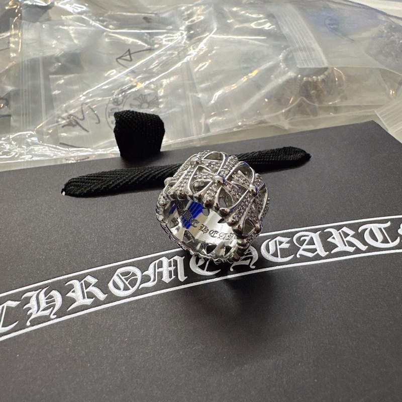 [原單對版] (配全套包裝) 卡地亞 Cartier鉑金色嘻哈冷淡羅馬十字架花