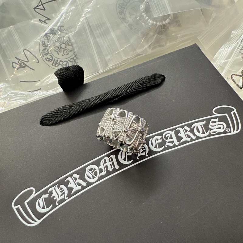 [原單對版] (配全套包裝) 卡地亞 Cartier鉑金色嘻哈冷淡羅馬十字架花