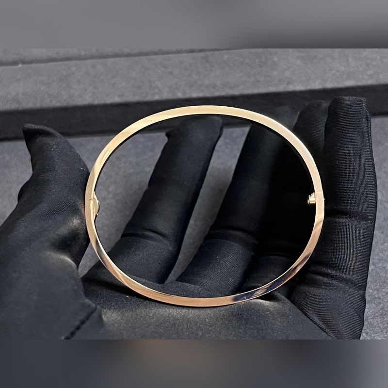 [原單對版] (配全套包裝) 卡地亞 Cartier窄版滿天星手鐲