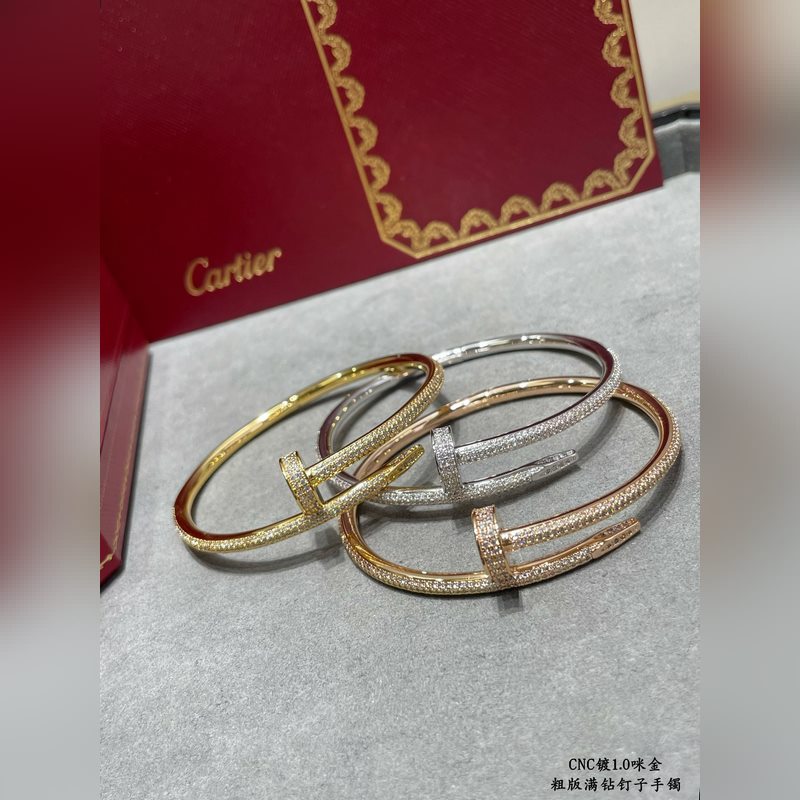 [原單對版] (配全套包裝) 卡地亞 Cartier粗版滿鑽釘子手鐲  C