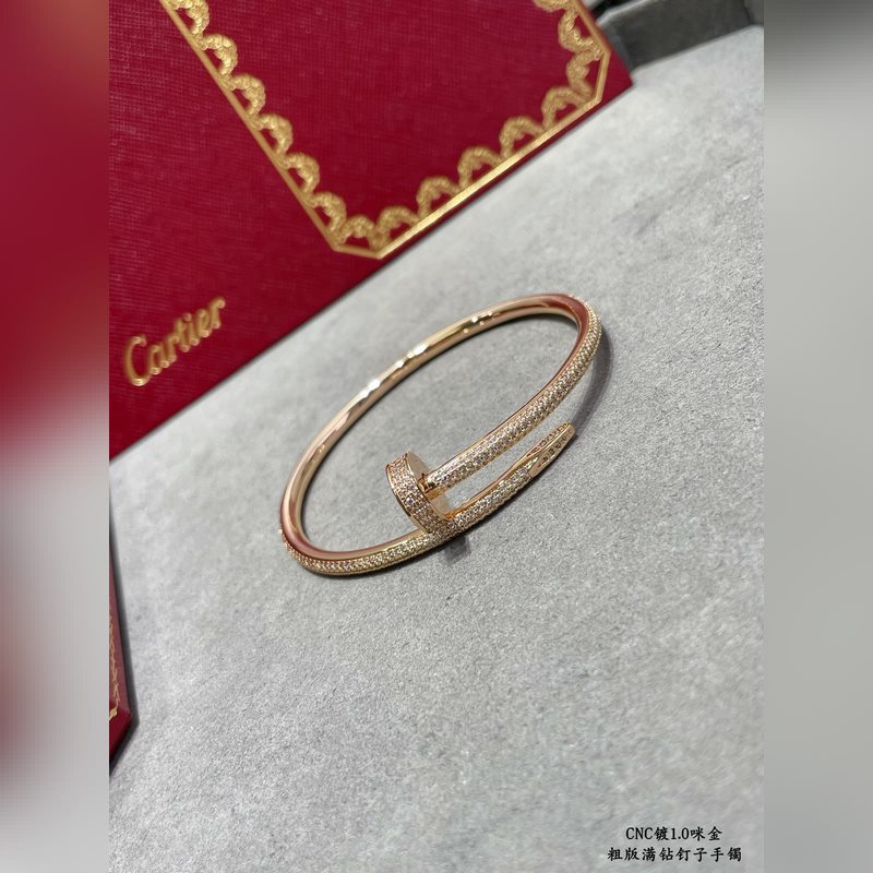 [原單對版] (配全套包裝) 卡地亞 Cartier粗版滿鑽釘子手鐲  C