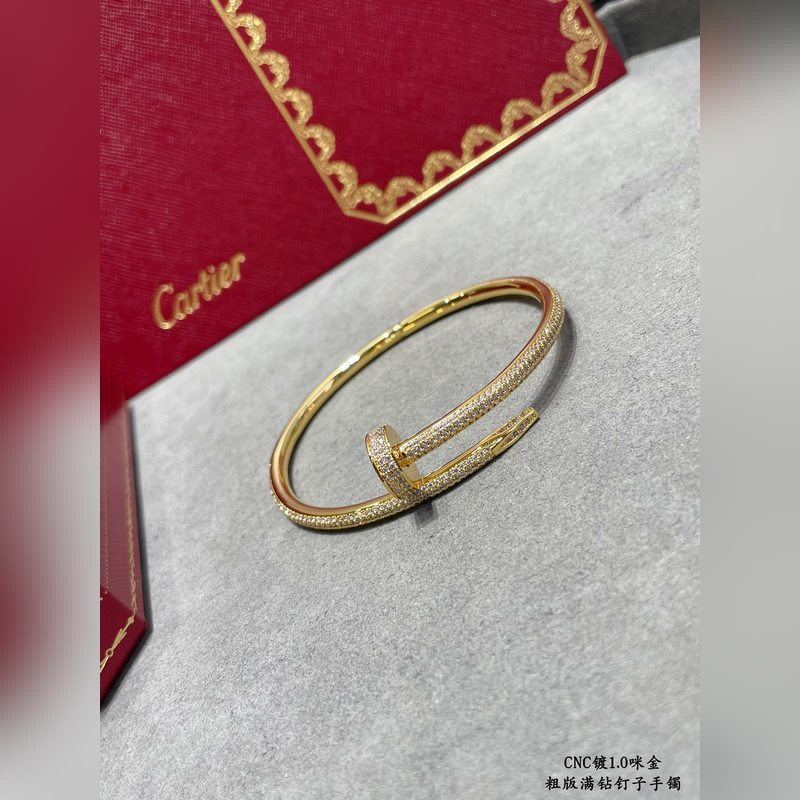 [原單對版] (配全套包裝) 卡地亞 Cartier粗版滿鑽釘子手鐲  C