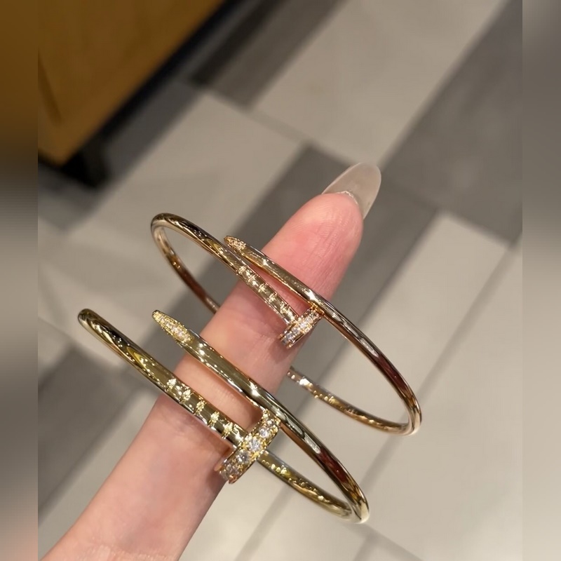 [原單對(duì)版] (配全套包裝) 卡地亞 Cartier釘子手鐲