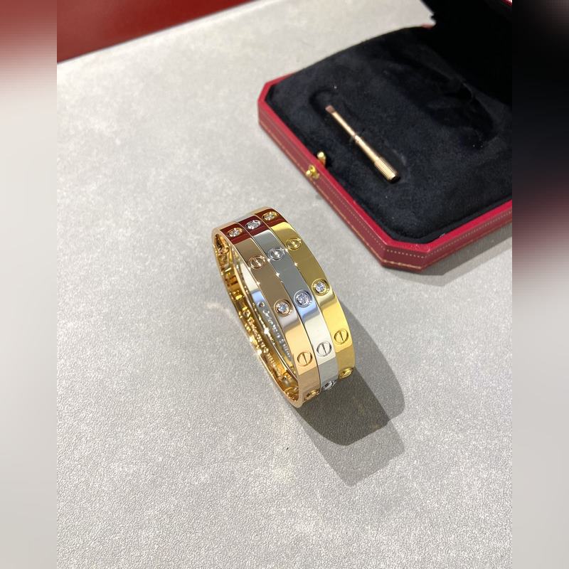 [原單對版] (配全套包裝) Cartier卡地亞 Cartier 寬版四鑽手