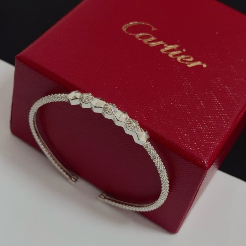 [原單對版] (配全套包裝) 卡地亞 Cartier鑲鑽釘手鐲 高端定制版本