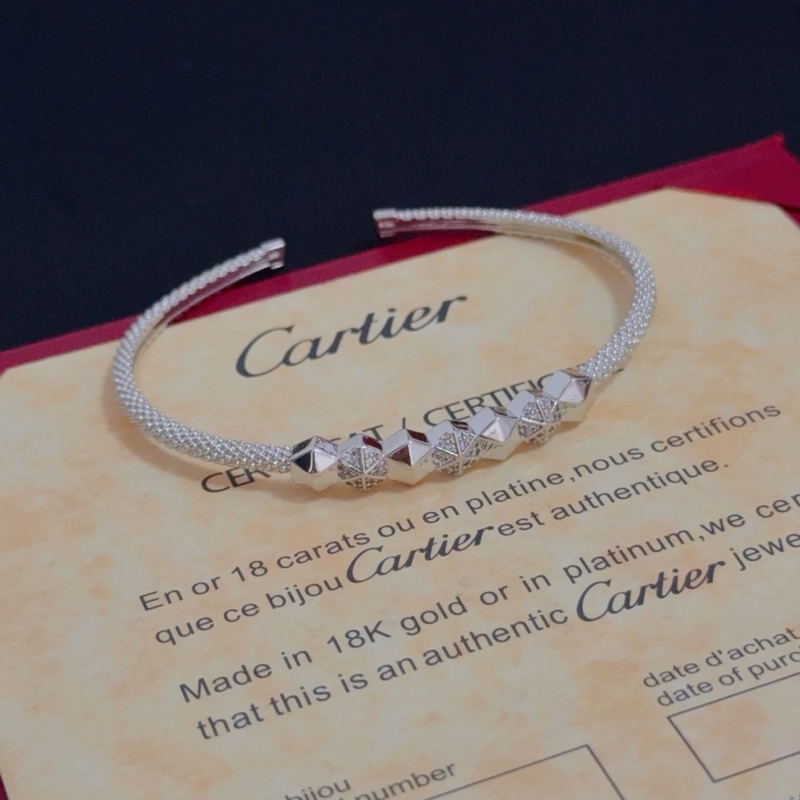 [原單對版] (配全套包裝) 卡地亞 Cartier鑲鑽釘手鐲 高端定制版本
