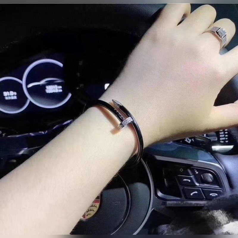 [原單對版] (配全套包裝) 卡地亞 Cartier 帶鑽釘子手鐲 JUST