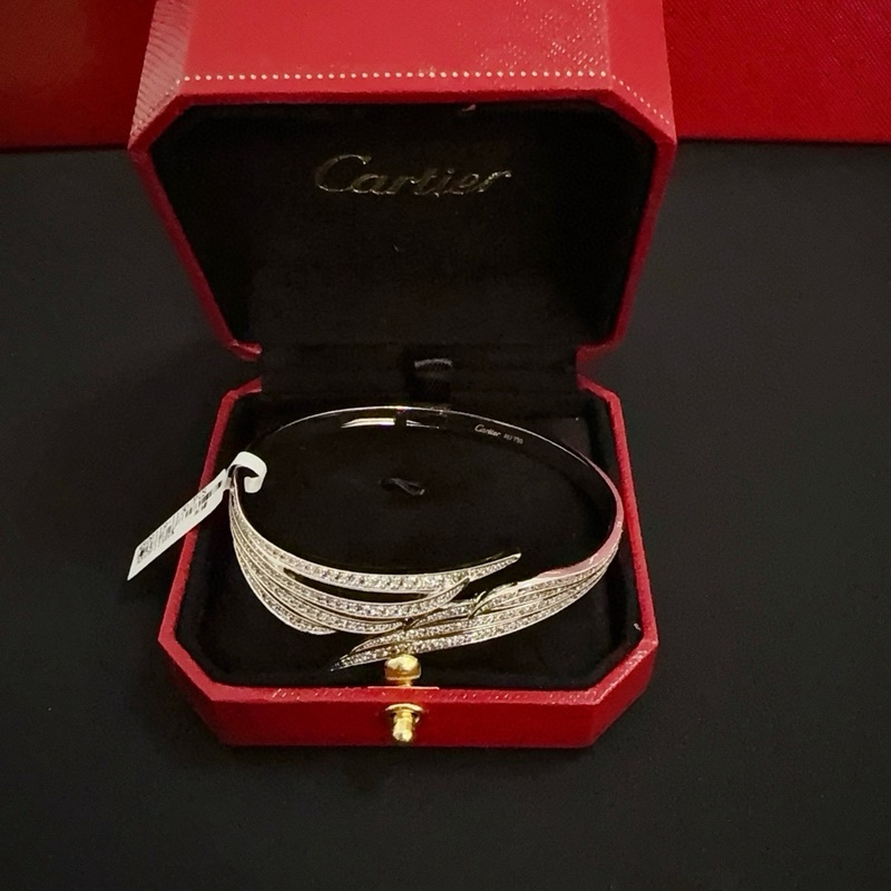 [原單對(duì)版](配全套包裝) 卡地亞 Cartier羽毛鑲鑽手鐲 高端定制版本 鑲