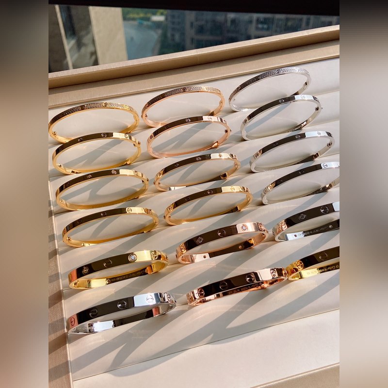 [原單對版] (配全套包裝) 實拍卡地亞 Cartier手鐲~