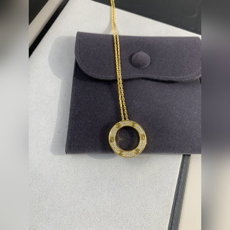 [原單對版] (配全套包裝) 卡地亞 Cartier經典Love滿鑽大餅項鍊。