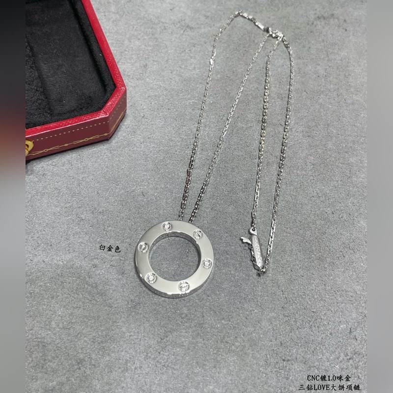 [原單對(duì)版] (配全套包裝) 卡地亞 CartierLOVE三鑽大餅項(xiàng)鍊 實(shí)拍