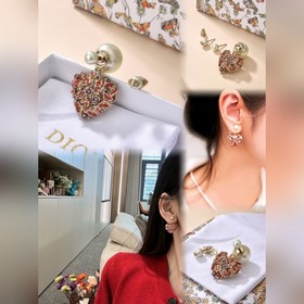 Dior 迪奧 不對稱蝴蝶愛心 耳環(huán) 專櫃一緻上新 精選原版一緻 黃銅材質(zhì) 甜美