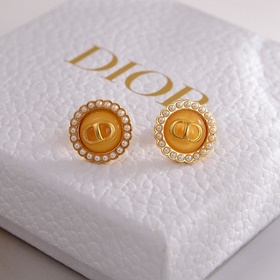 項(xiàng)鍊耳釘 Dior 迪奧 項(xiàng)鍊耳釘 專櫃新款上市 美得不要不要的 唯美 浪漫 人