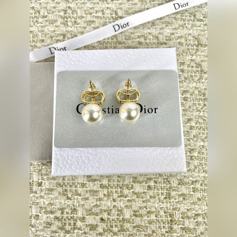 迪奧Dior經典款珍珠耳釘