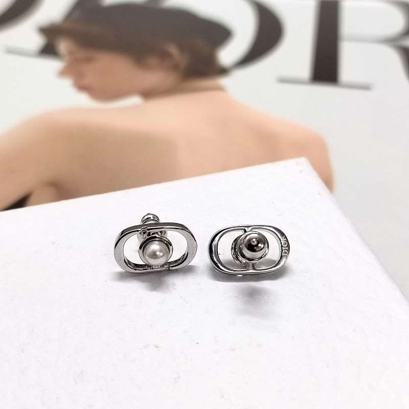 迪奧Dior新款珍珠銀色耳釘