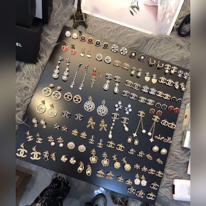 迪奧Dior新款珍珠銀色耳釘