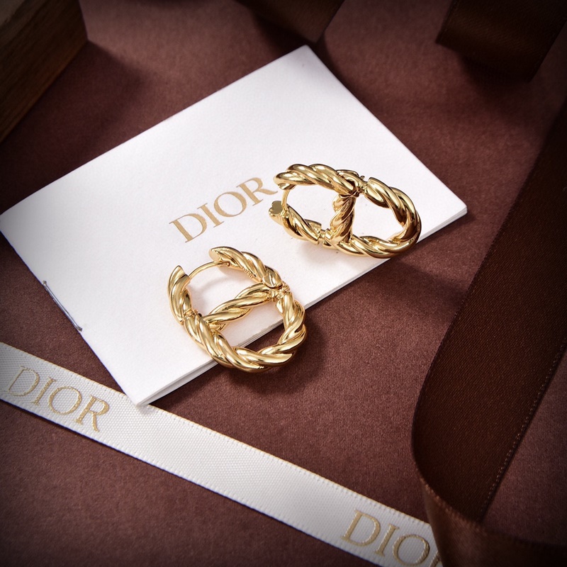 Dior 迪奧 CD耳環 專櫃2026新款上市 美得不要不要的 唯美 浪漫 人手