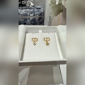 Dior 金色滿鑽CD字母珍珠星星ab款耳環(huán) 滿鑽CD一隻懸掛珍珠、一隻懸掛五