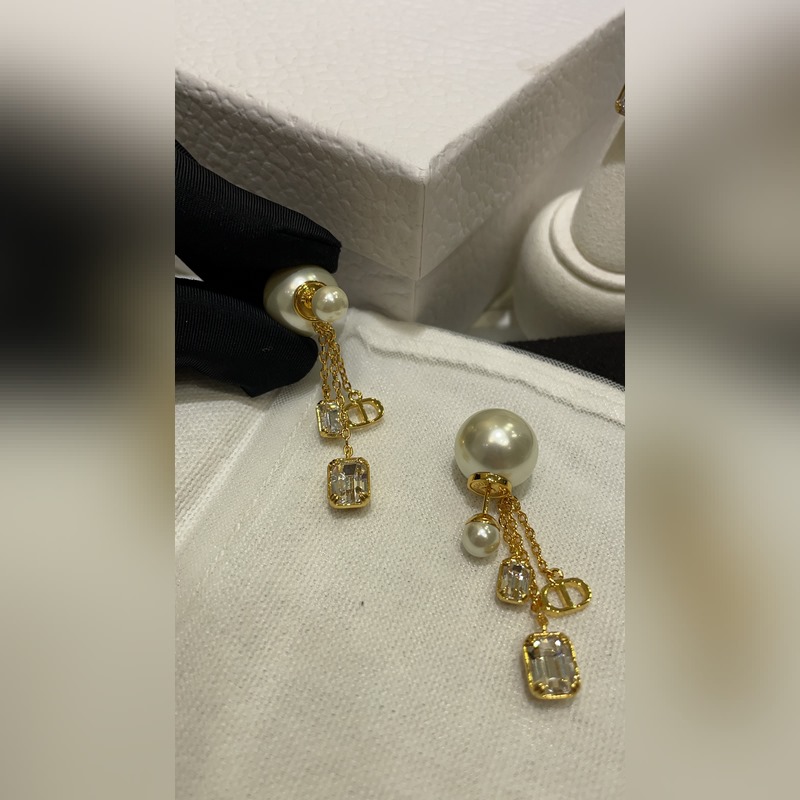 今日到貨 江疏影同款 Dior 新款金色CD珍珠方鑽冰糖流蘇吊墜雙球耳釘 大顆