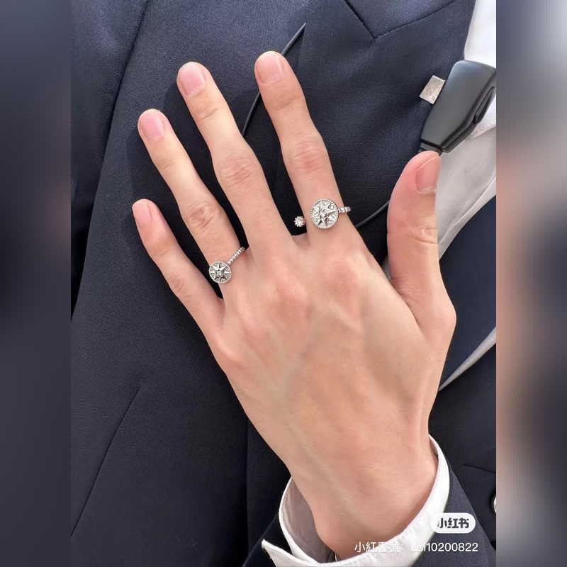 [原單對版(配全套包裝) 迪奧家新款開口滿鑽羅盤戒指 。