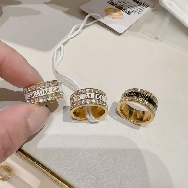 [原單對版] (配全套包裝) 新款Dior迪奧CD字母滿邊鑽時尚系列五角星 造