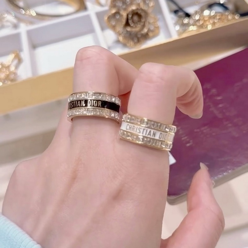 [原單對版] (配全套包裝) 新款Dior迪奧CD字母滿邊鑽時尚系列五角星 造