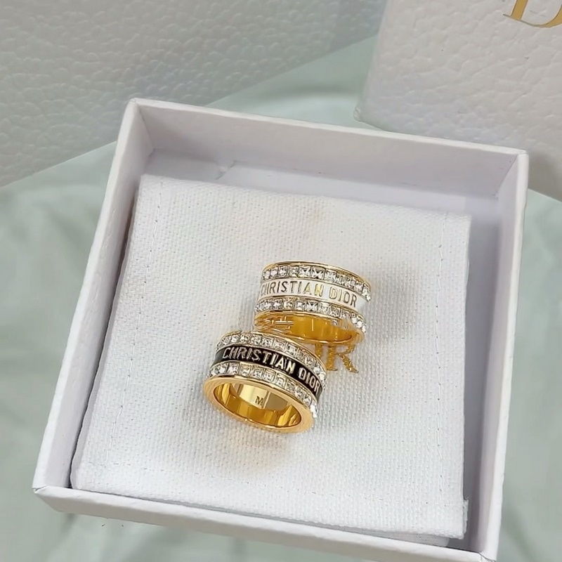 [原單對版] (配全套包裝) 新款Dior迪奧CD字母滿邊鑽時尚系列五角星 造