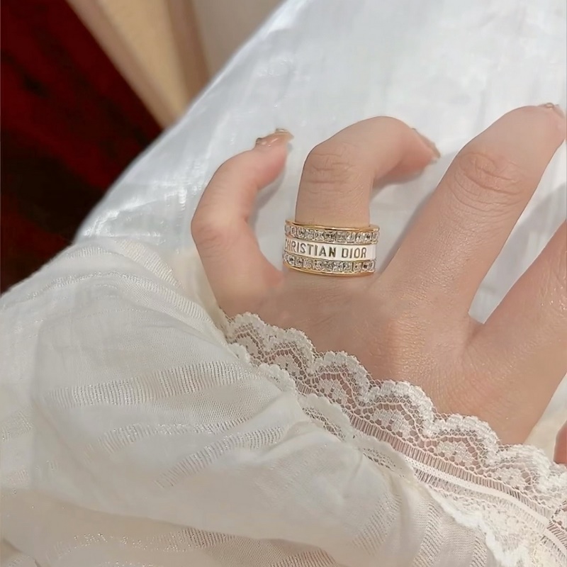 [原單對版] (配全套包裝) 新款Dior迪奧CD字母滿邊鑽時尚系列五角星 造