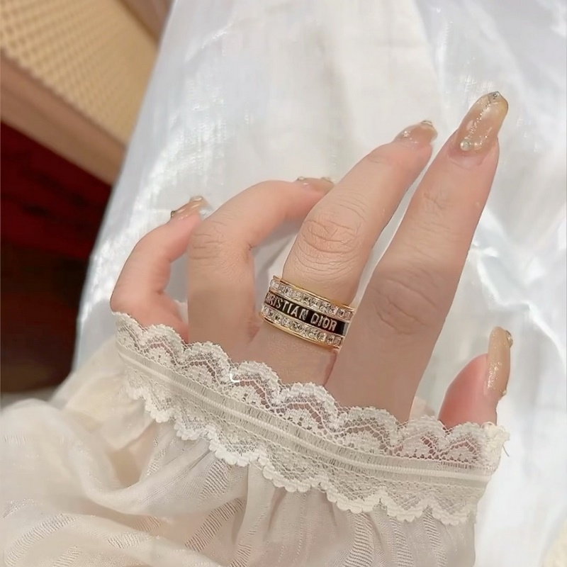 [原單對版] (配全套包裝) 新款Dior迪奧CD字母滿邊鑽時尚系列五角星 造