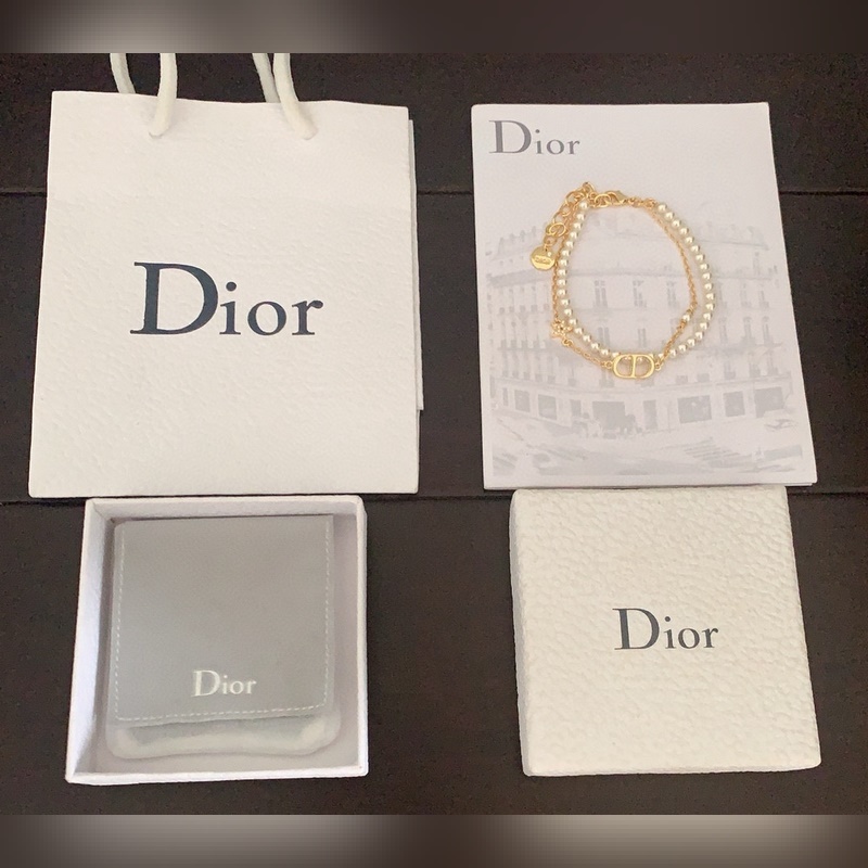 [原單對版] (配全套包裝) [迪奧最新款 珍珠雙層手鍊]