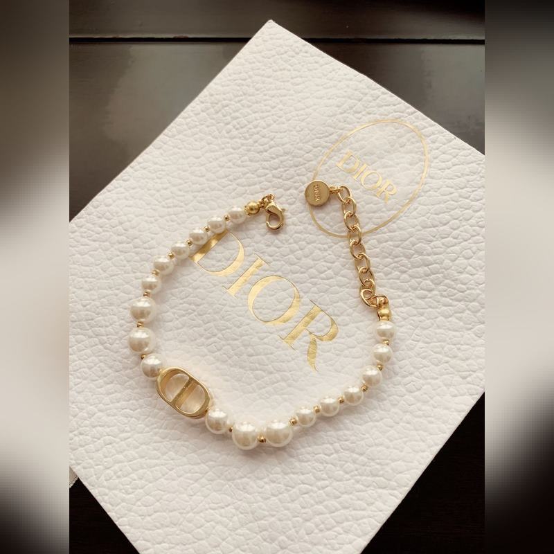 [原單對版] (配全套包裝) 迪奧字母珍珠手鍊